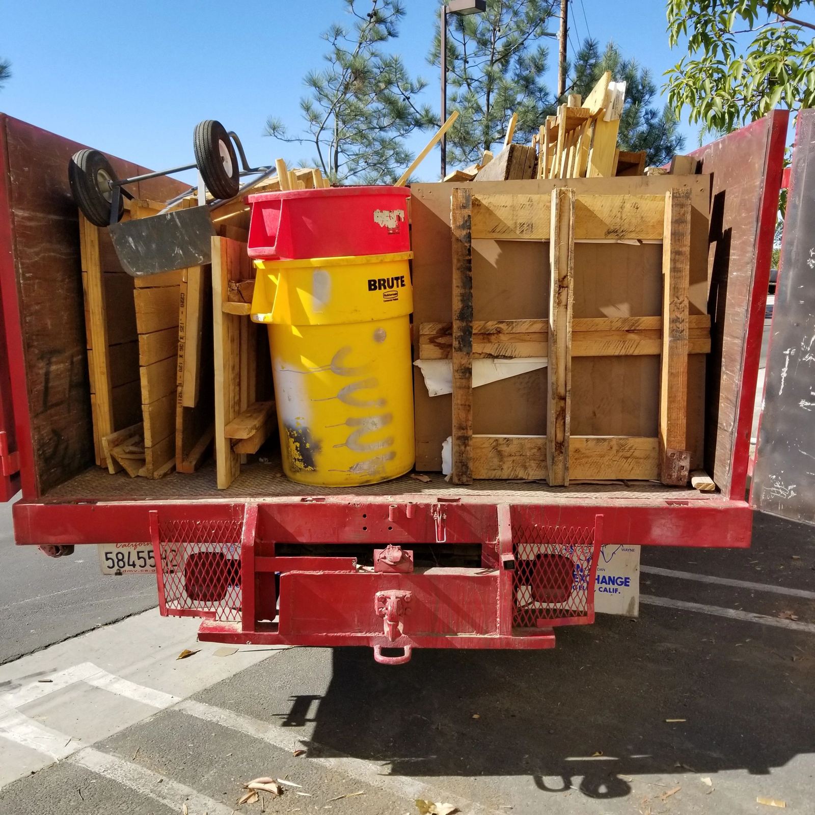The Junk Transporter junk removal